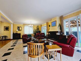  Maison  vendre 9 pices 229 m