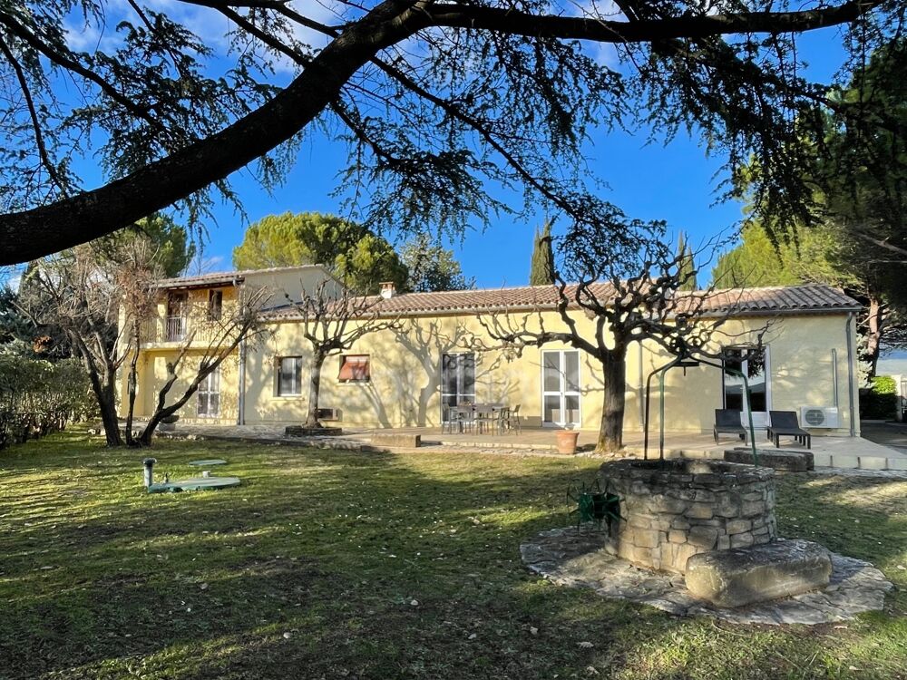 SAINT-SATURNIN-LÈS-APT  Propriété dexception au coeur du Luberon, piscine et tennis privé Terrain de 5800 m²