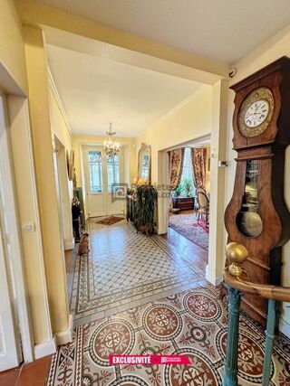  Proprit/chteau  vendre 11 pices 266 m