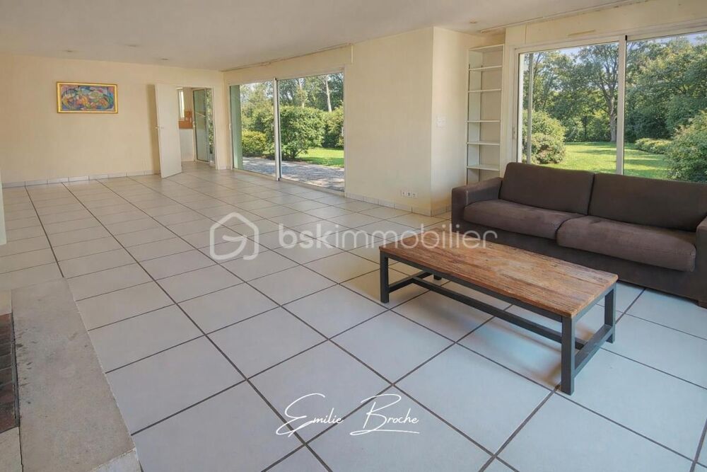 Vente Maison Maison facade pierre avec parc et piscine à Montélimar 240m2 - quartier Bas Géry Montelimar