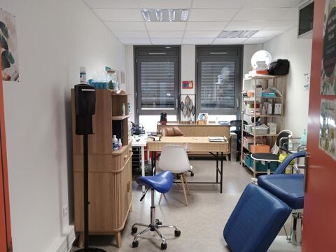 ST RAMBERT EN BUGEY - Local professionnel 283 01230 Saint rambert en bugey