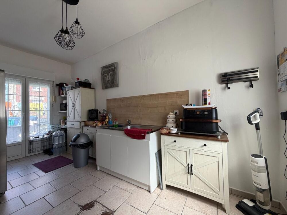 MAISON VENDUE LOUEE, 2 CHAMBRES, BUREAU, JARDIN