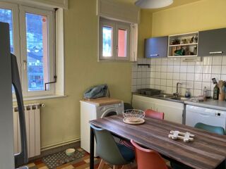  Appartement à louer 5 pièces 74 m²