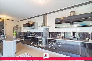  Maison à vendre 9 pièces 235 m²
