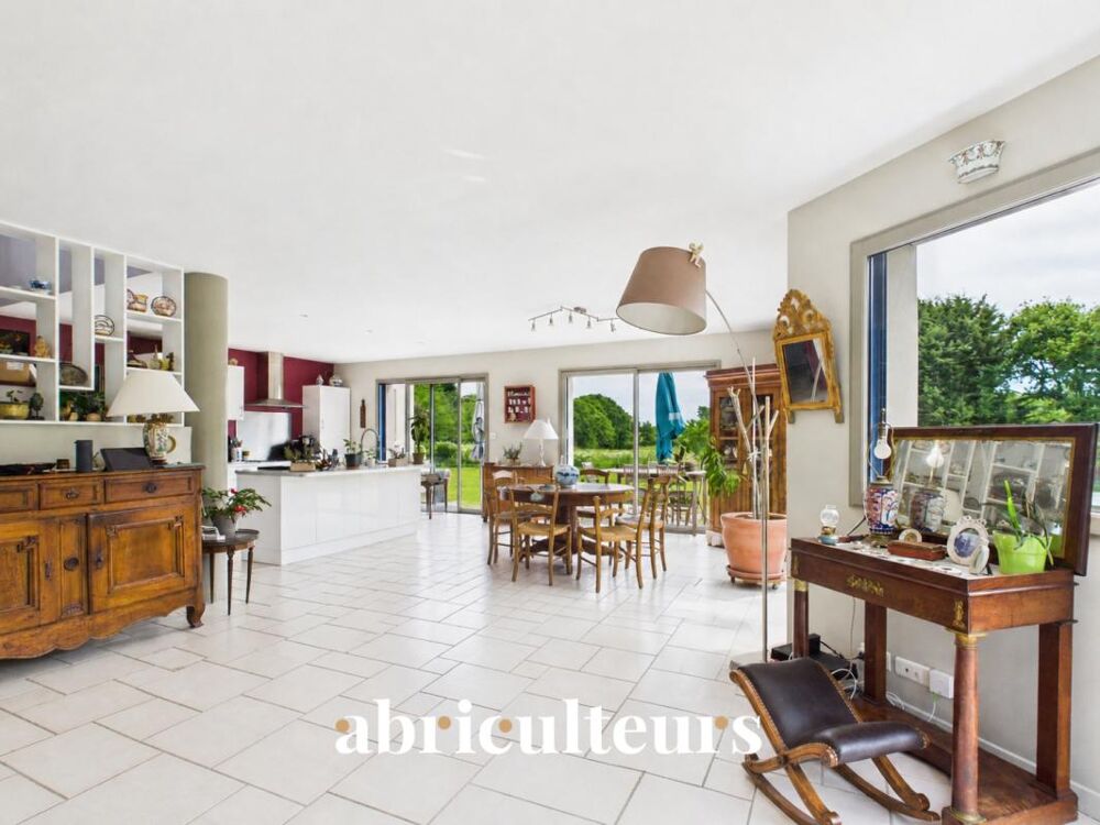 Maison familiale récente avec grand jardin et terrasse  7 pièces, 159 m²  Carnac proche centre et plages