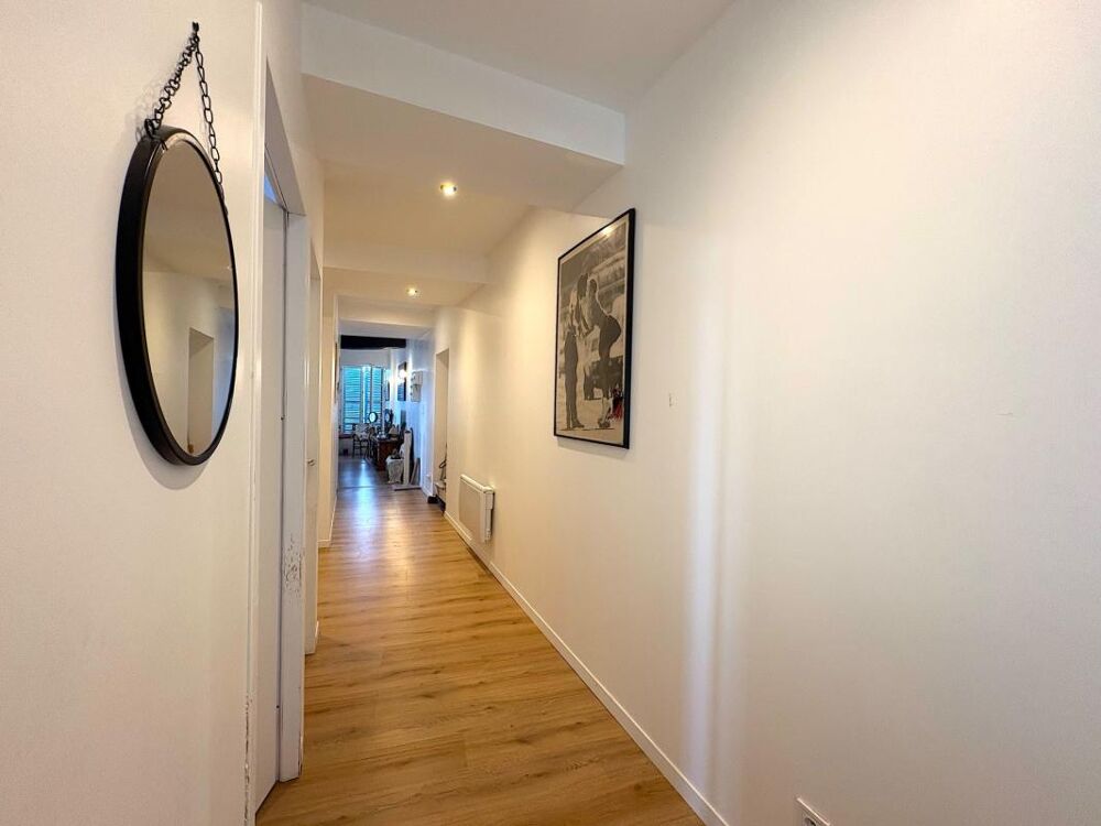 APPARTEMENT 3 PIÈCES 73M2 ENTIEREMENT RENOVÉ AVEC TERRASSE, QUARTIER HISTORIQUE DE LA VILLE