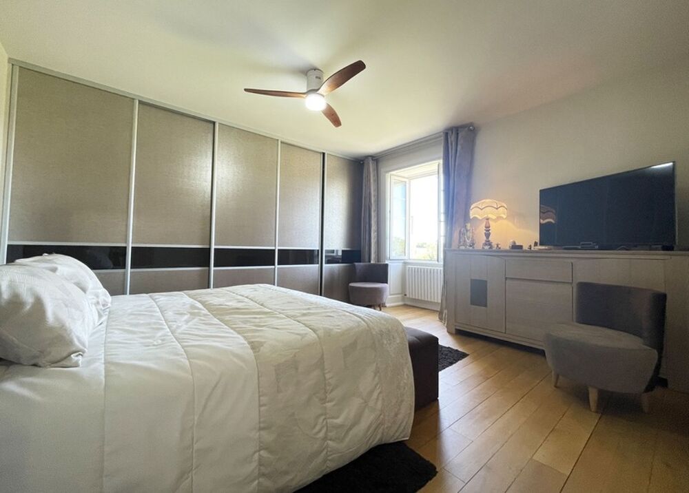 à vendre  Propriété/château Angoulême (16000)