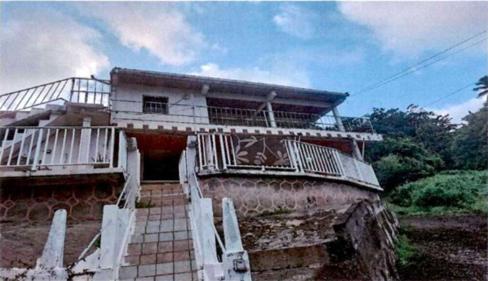 Vente Maison Maison comprenant 2 appartements sur la commune du Saint-Esprit Saint esprit