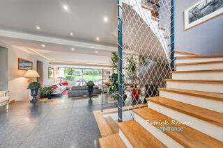  Maison à vendre 8 pièces 439 m²
