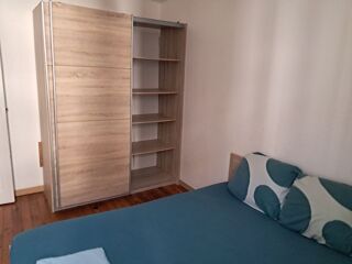  Appartement à louer 4 pièces 100 m²