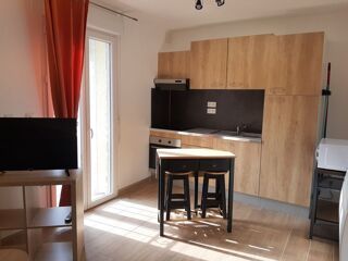  Appartement à louer 2 pièces 31 m²