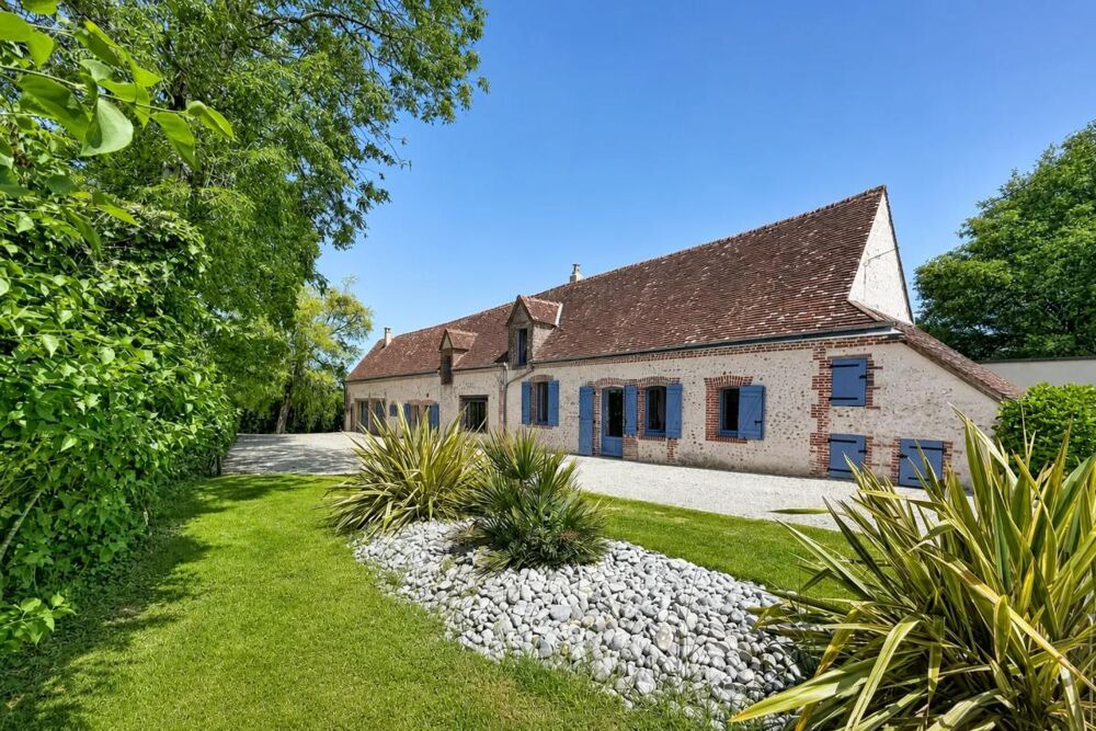 Vente Maison Maison de 8 pièces de 335 m² à Montlandon Montlandon