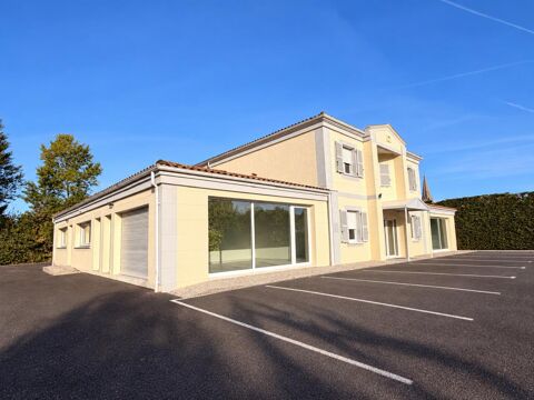 Le Taillan-M&eacute;doc - Local de 103 m&sup2; avec parkings 1887 33320 Le taillan medoc