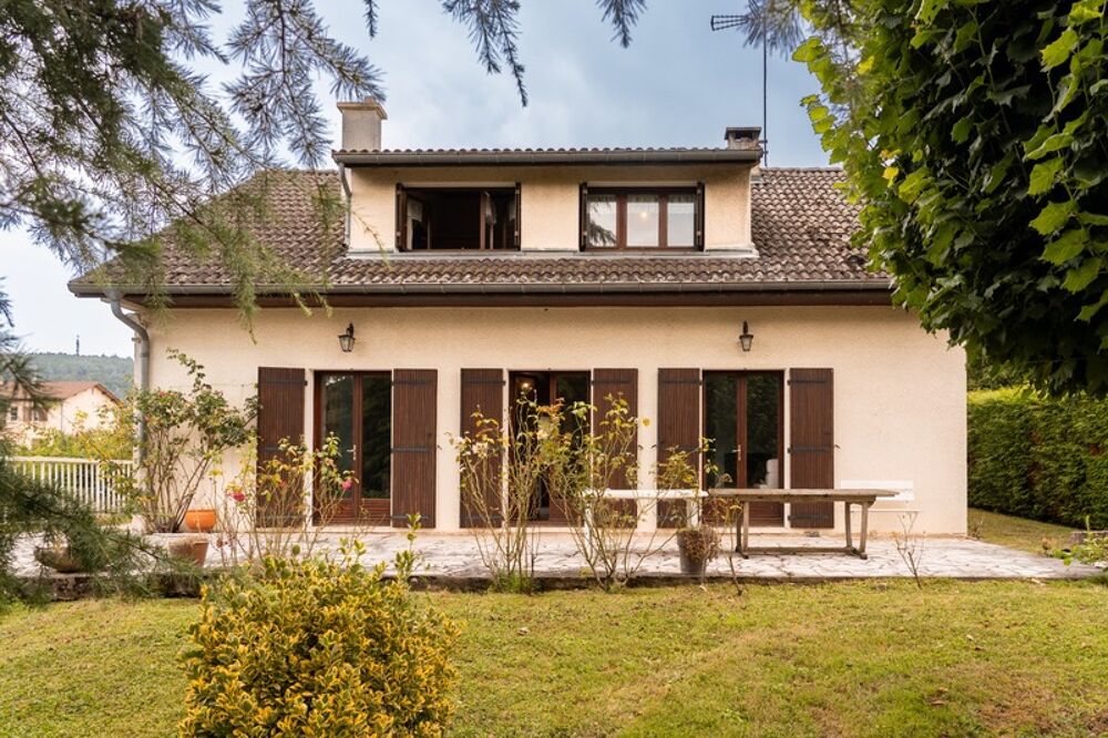 Vente Maison Maison à vendre 7 pièces proche de MACON (71) La roche vineuse