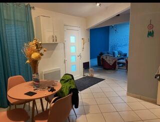 Immeuble à vendre 15 + pièces 270 m²