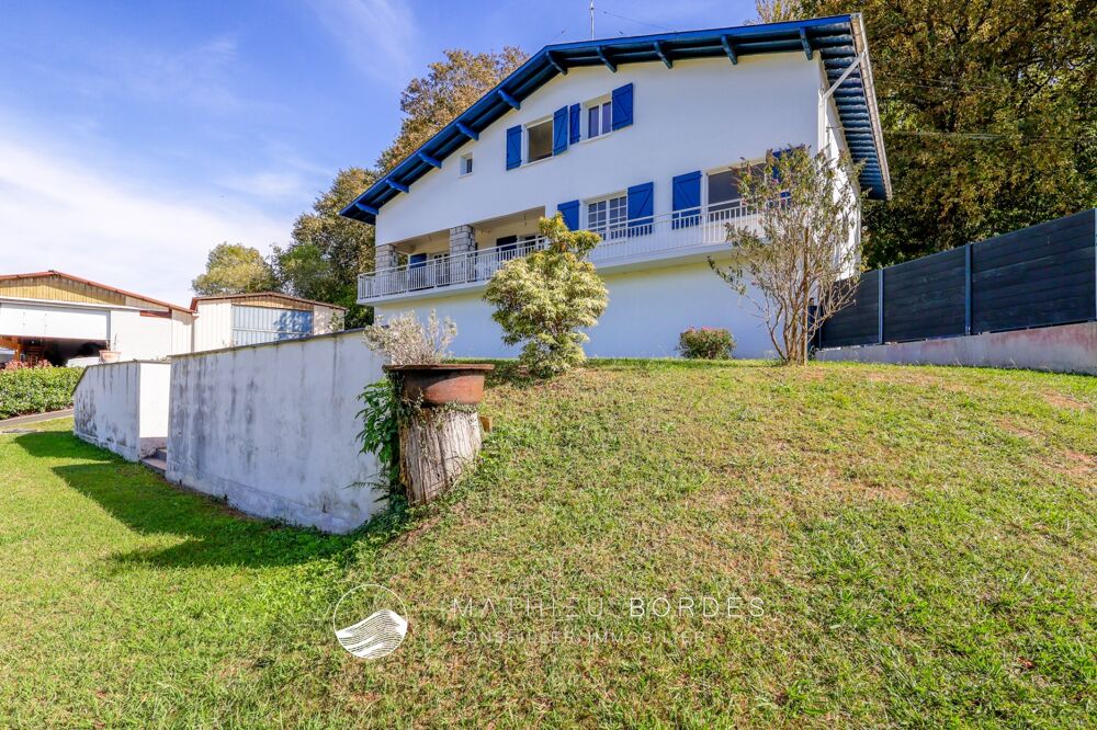 Vente Immeuble ENSEMBLE IMMOBILIER DE 309 M² – 3 APPARTEMENTS INDÉPENDANTS SUR 2 890 M² DE TERRAIN Villefranque