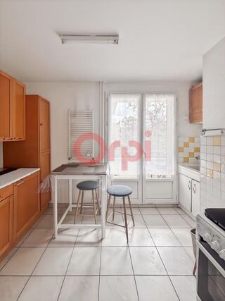  Appartement à louer 4 pièces 61 m²