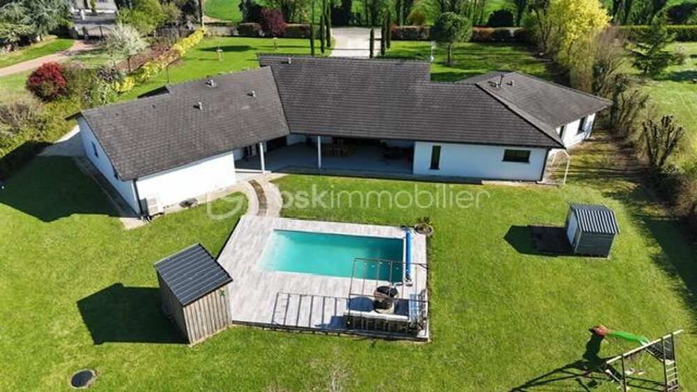 Maison contemporaine (2015) de plain-pied  257 m²  Terrain 3 456 m² avec piscine  Barro (16)