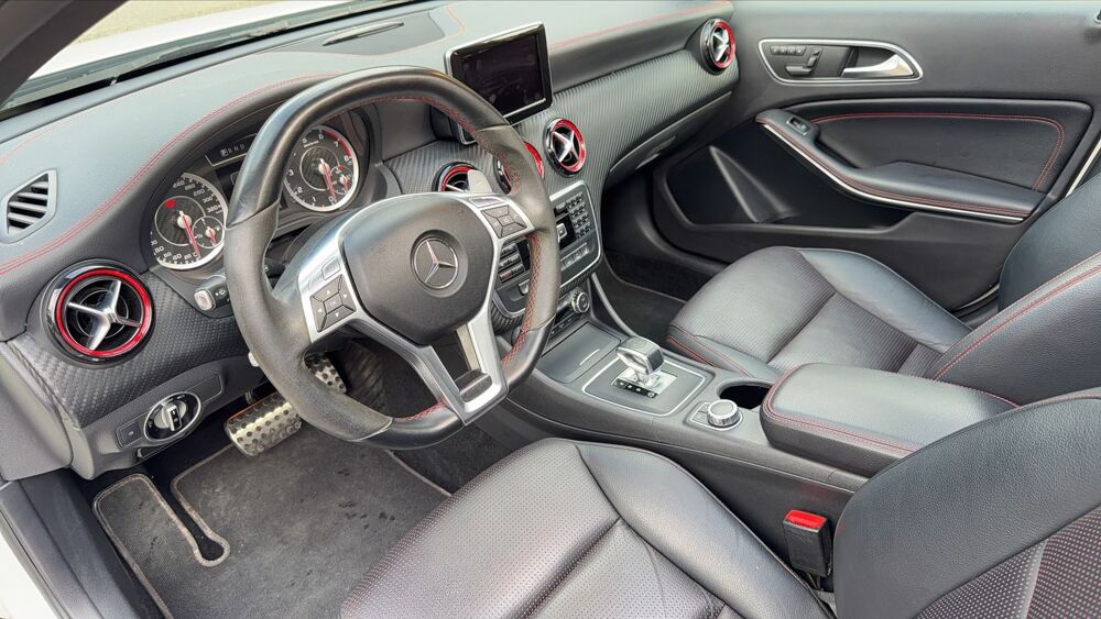 Classe A 45 AMG 360 4MATIC 7G-DCT - Entretien constructeur Toit ouvra 2013 occasion 11000 Carcassonne