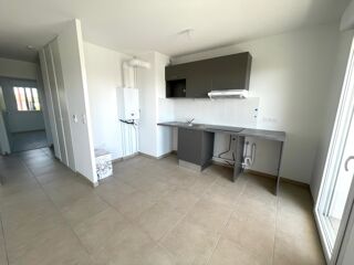  Appartement à louer 3 pièces 63 m²