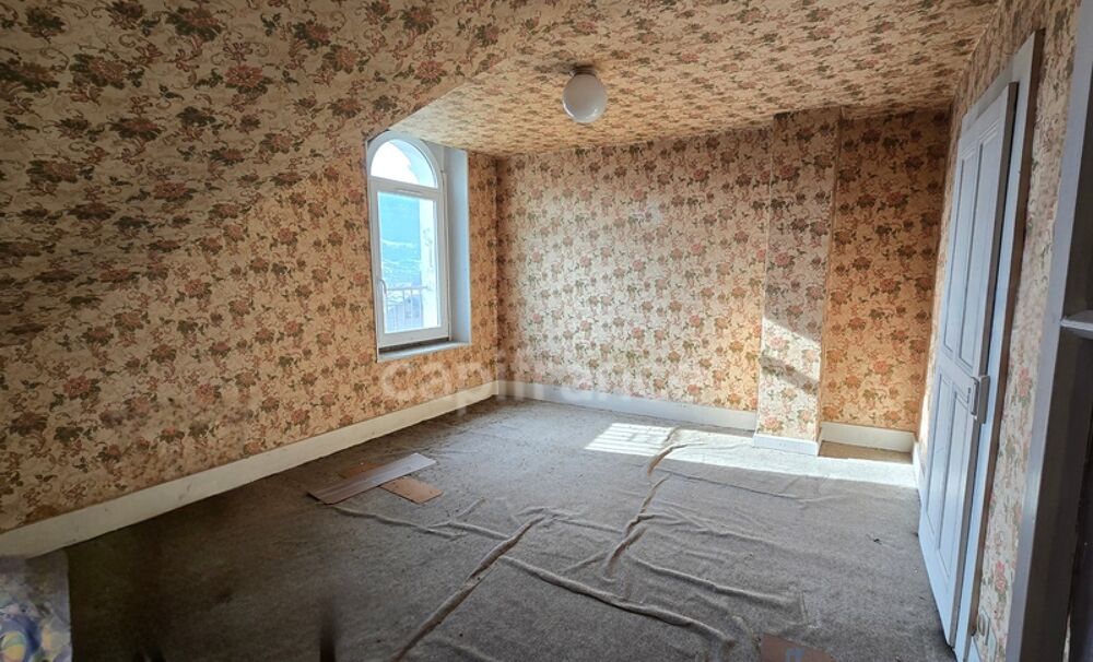 Appartement 2 pièces à rénover TANINGES (74)