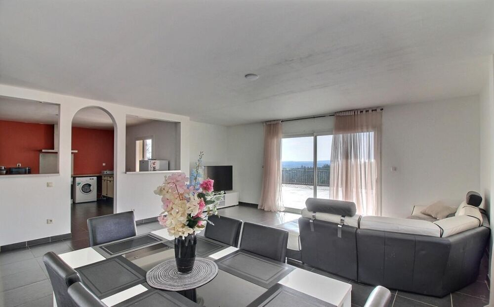 BRIVE - Malemort : Maison récente 290 m² avec 7 chambres - Terrain 2 000 m²