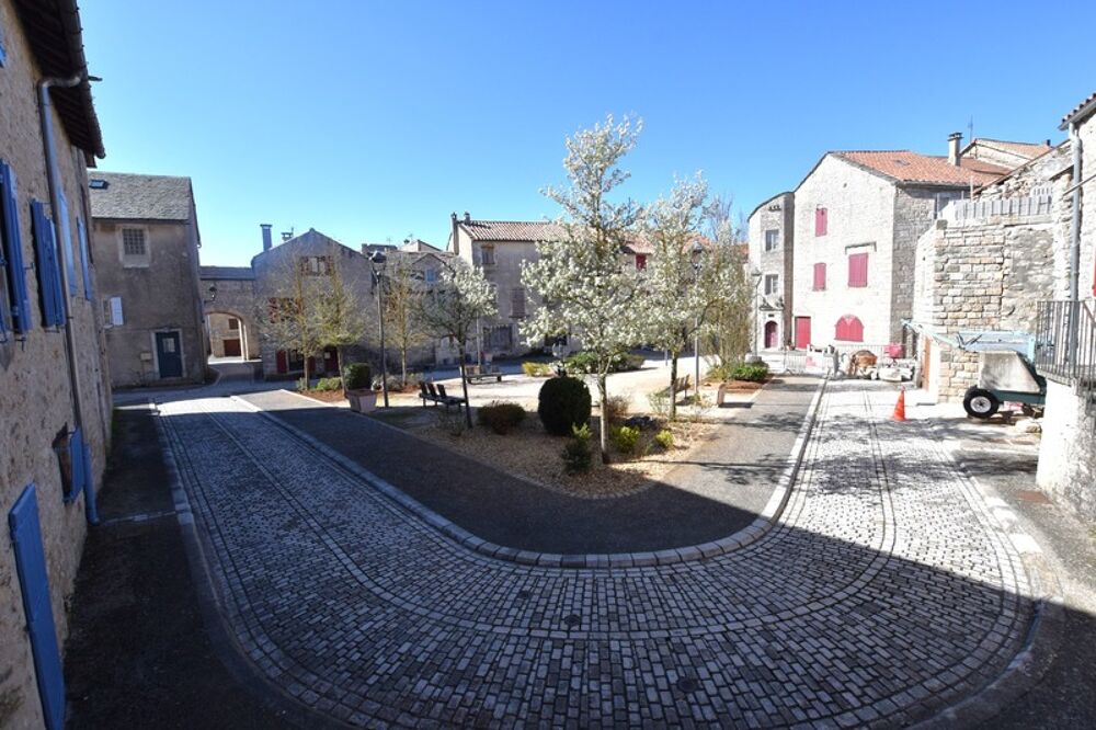 Maison de caractère ~90 m² dans village fortifié  charme et potentiel- 4 pièces