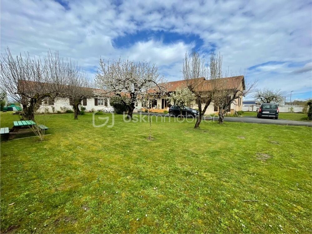 Vente Proprit/Chteau Proprit de 243 m habitable avec un second btiment de 200 m Bergerac