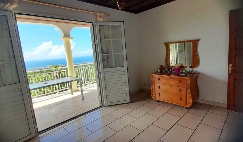 Maison à vendre 6 pièces LA BRETAGNE (974)