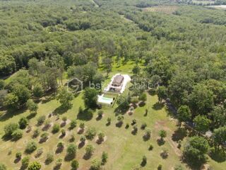  Proprit/chteau  vendre 4 pices 105 m