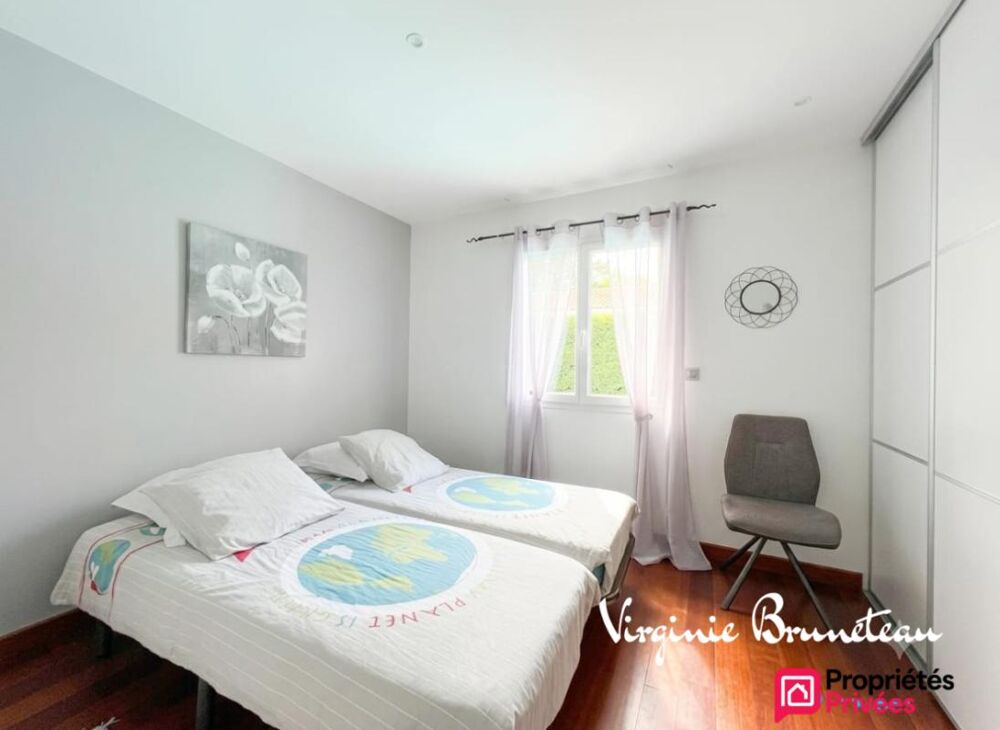 MAISON DE PLAIN-PIED 116 m² 3 CHAMBRES ?PISCINE