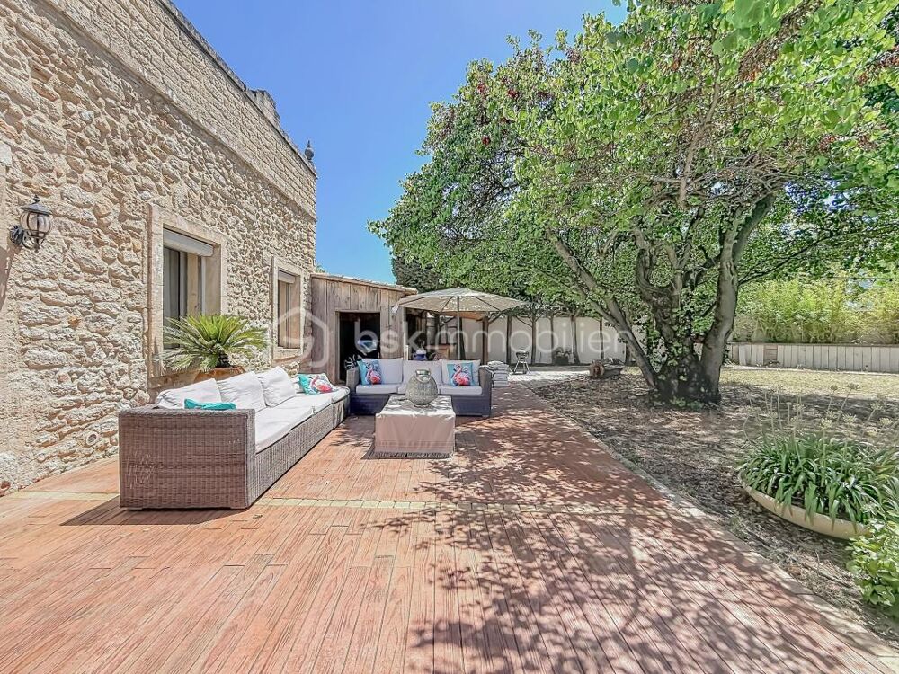 *** VILLA DEXCEPTION DE 260 m² AVEC PISCINE  LATTES (BOIRARGUES) ***