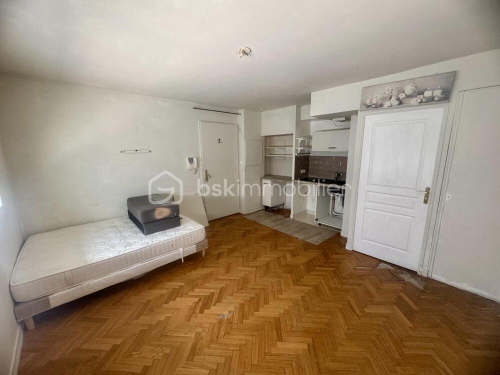 Vente Appartement Studio 21 m² à 3 min du métro – Quartier recherché – Rénové ou à rénover selon projet Les lilas