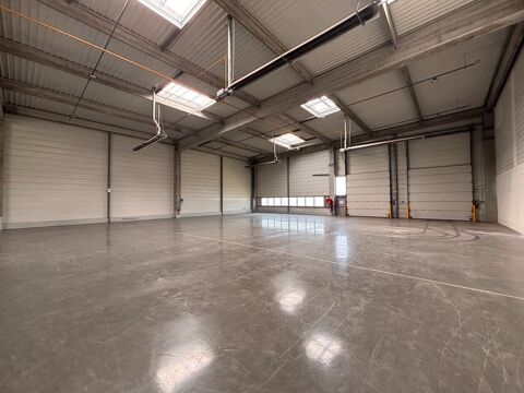 Local d'activit&eacute; et bureau &agrave; Louer &agrave; Saint-Priest 8333 69800 Saint priest