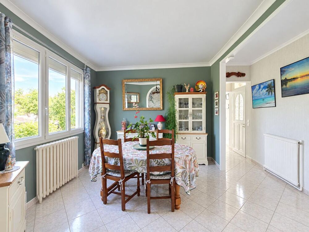 Vente Maison Maison individuelle avec 4 chambres, véranda et magnifique jardin - 175 M2 utiles Brou sur chantereine
