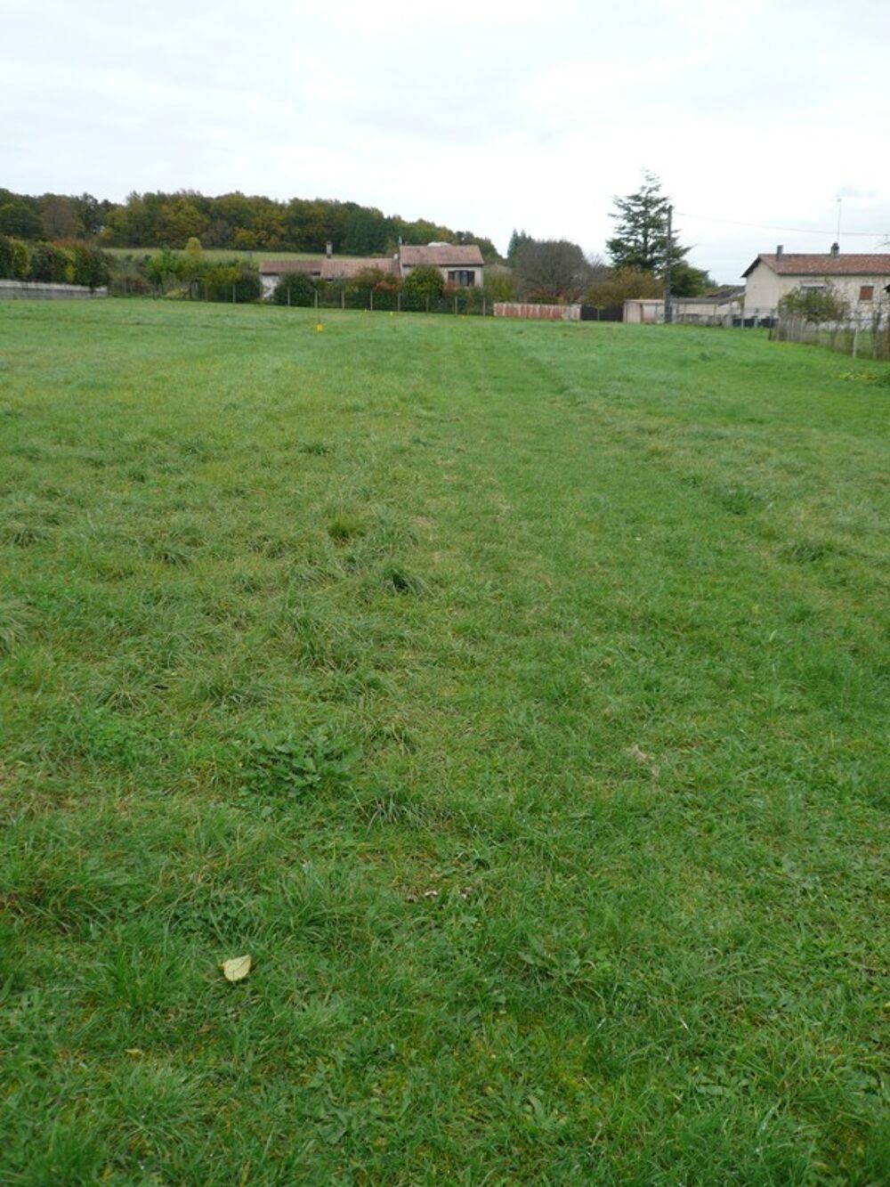 Vente Terrain ? SAINT LAURENT DE COGNAC A Vendre TERRAIN à Construire ? Saint laurent de cognac