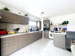  Appartement � vendre 3 pi�ces 65 m�