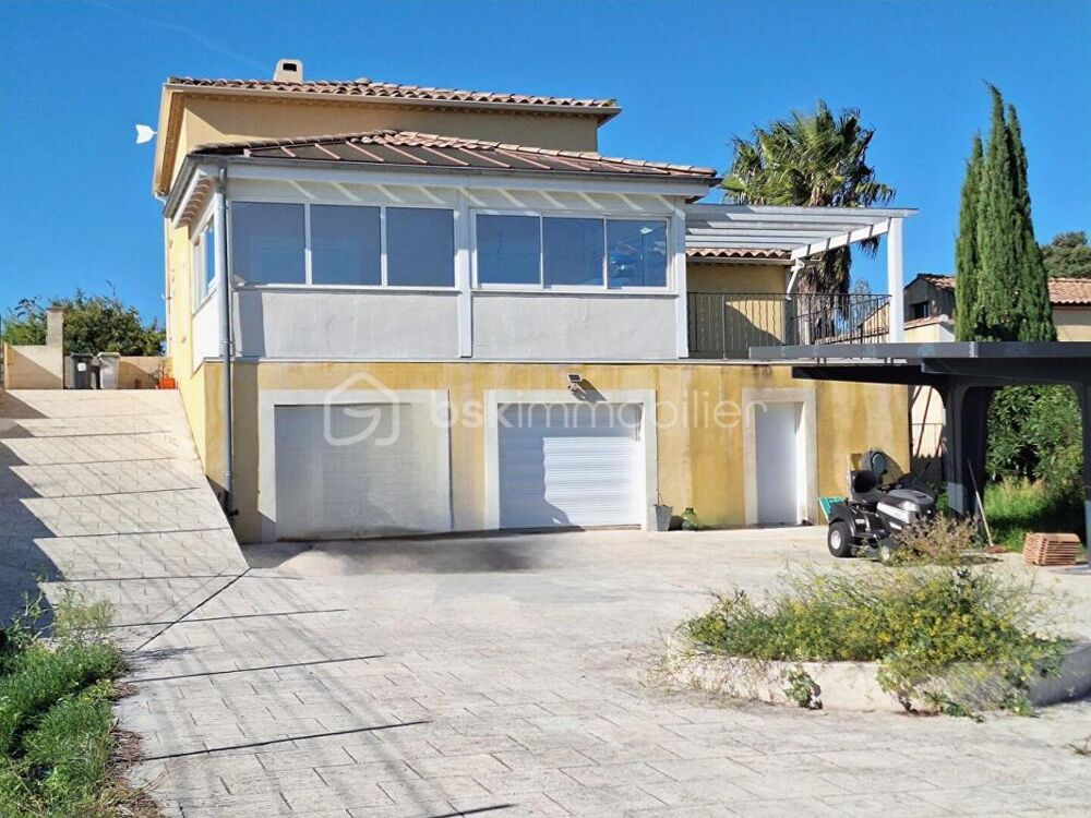 Villa de 255m², 3 chambres, garage, atelier, sur 2254m² de terrain