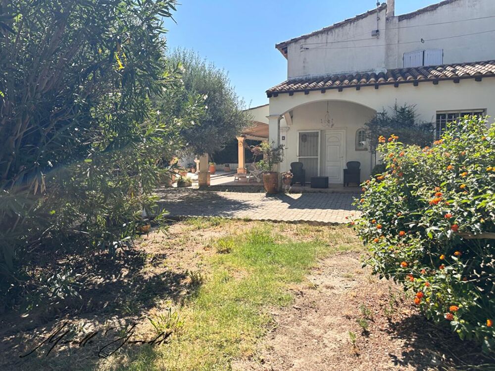 Vente Maison Maison A vendre BEAUCAIRE maison en pierre 5 pièces  127m² avec garage, terrasse et terrain attenant Beaucaire
