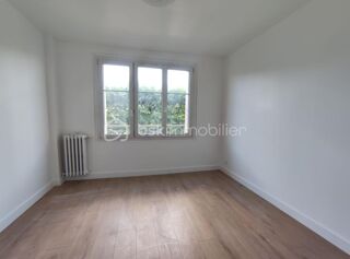  Appartement à louer 4 pièces 65 m²