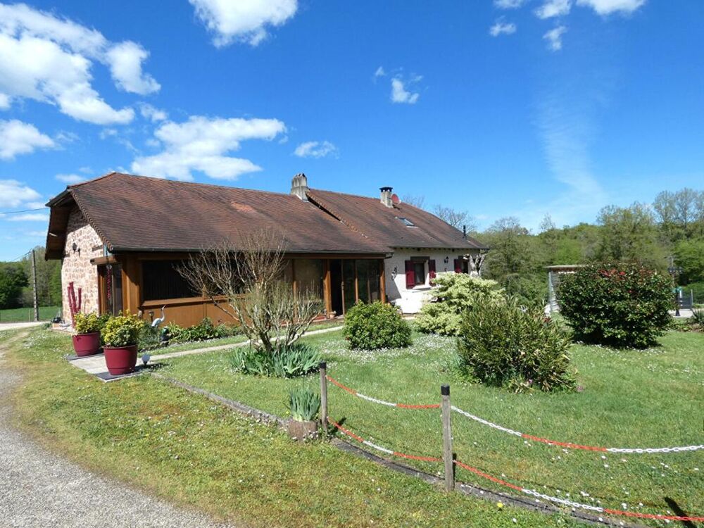Vente Maison Maison 150 m2 habitables / 3 chambres / grange 154m² / terrain 9357m² Boisseuilh