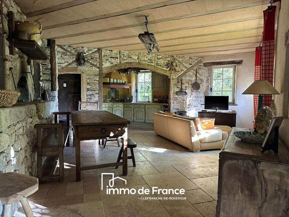 Maison de campagne sur un domaine de près de 14 hectares