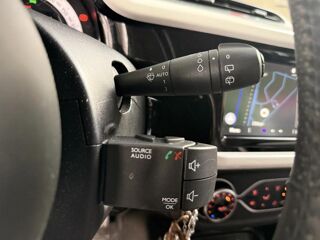 Twingo Vibes CAMERA DE RECUL / CARPLAY FEUX AUTO 2021 occasion 17139 Dompierre-sur-Mer