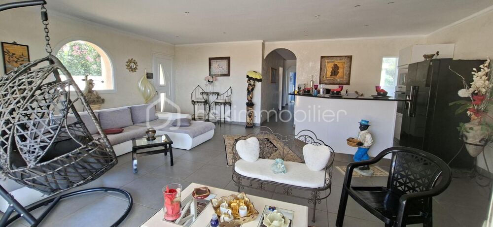 Maison contemporaine avec vue panoramique, résidence côtière Grosseto-Prugna