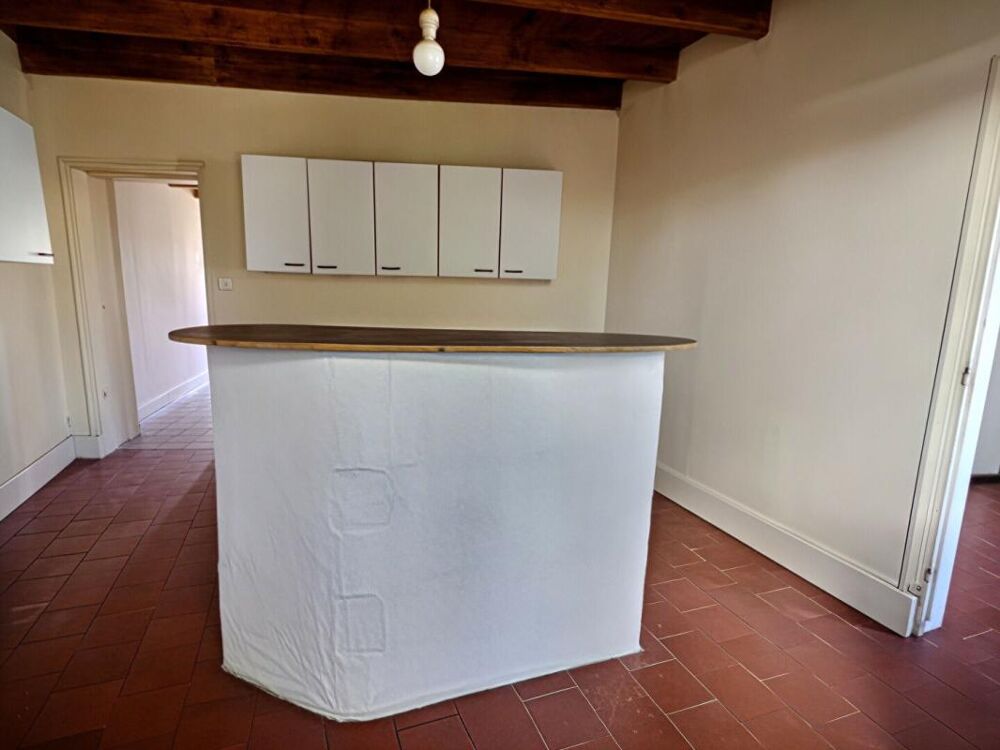 Vente Maison 17230 - LONGEVES - Maison 3 Chambres 5 Pièces 120 m2 environ - Longeves
