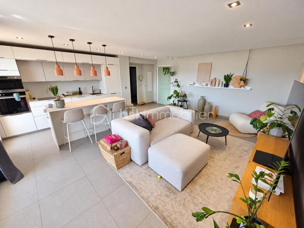 Vente Appartement NICE – CORNICHE FLEURIE – 3 PIÈCES 66 M² – TERRASSE – VUE PANORAMIQUE – PISCINE – GARAGE Nice
