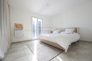  Villa  vendre 8 pices 146 m