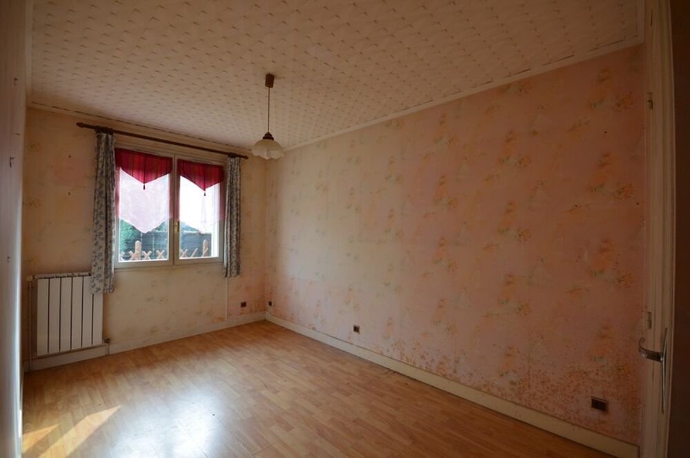 Essômes sur Marne, à vendre maison de 4 pièces sur sous-sol total avec un beau jardin