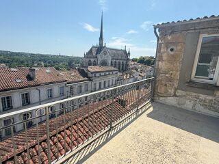  Immeuble à vendre 12 pièces 320 m²