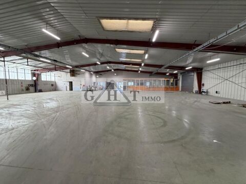 ENTREPOT 2000 M&sup2; SUR 6000 M&sup2; DE TERRAIN A VENDRE A FAREMOUTIERS 1250000 77515 Faremoutiers